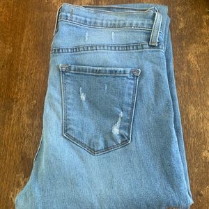 Light wash size 29 skinny jeans